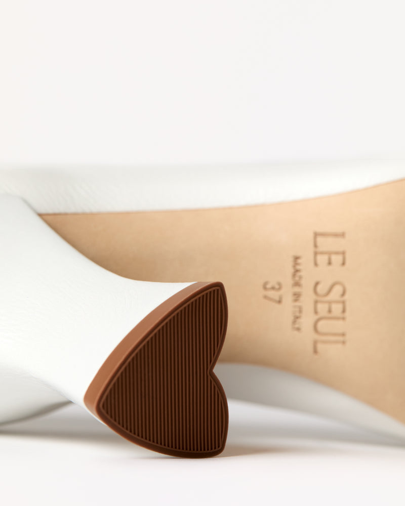 Translation missing: en.Camellia Pump