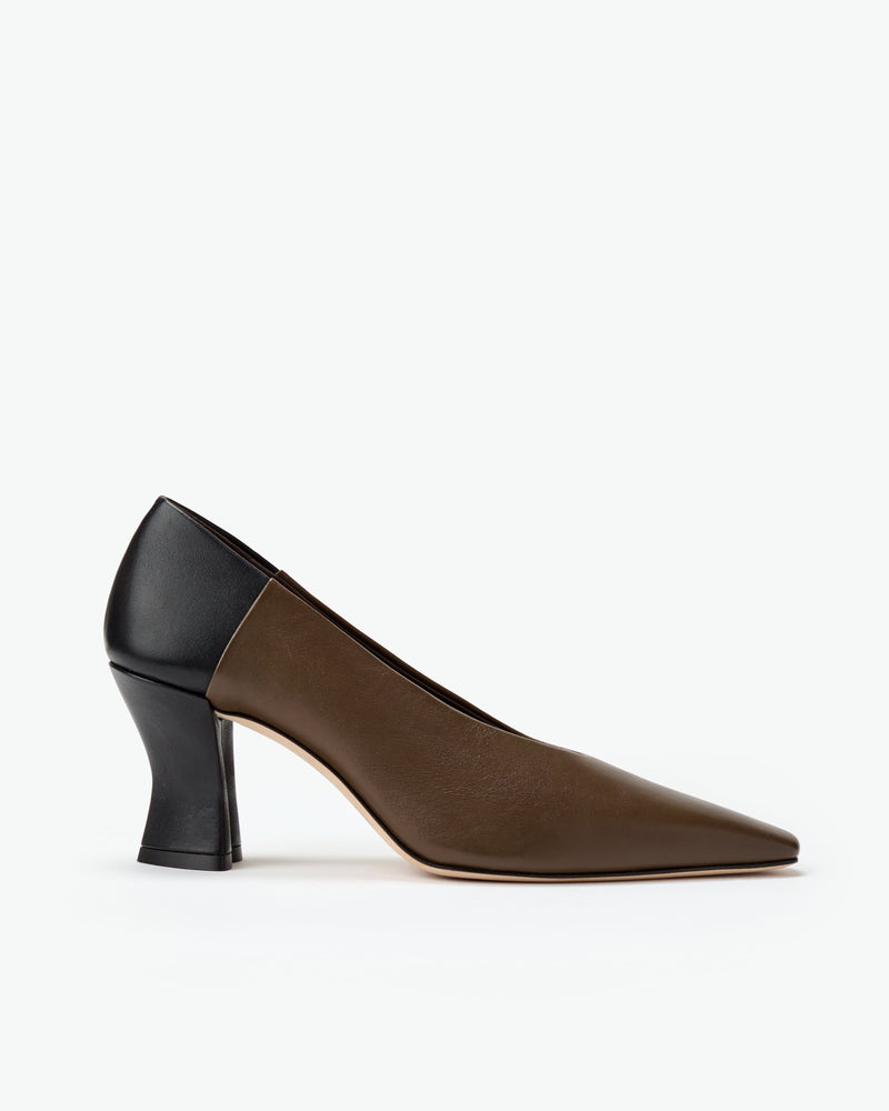 Translation missing: en.Camellia Pump Two-Toned