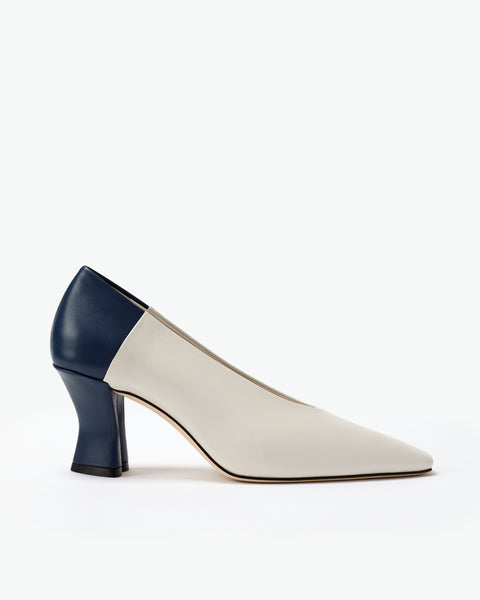 Camellia Pump Two-Toned