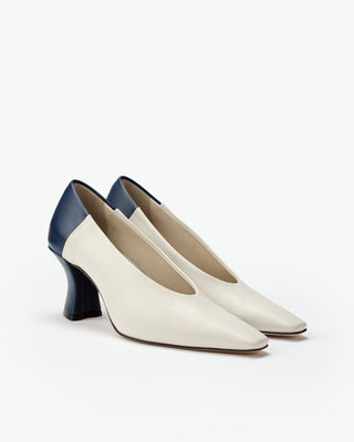 Camellia Pump Two-Toned