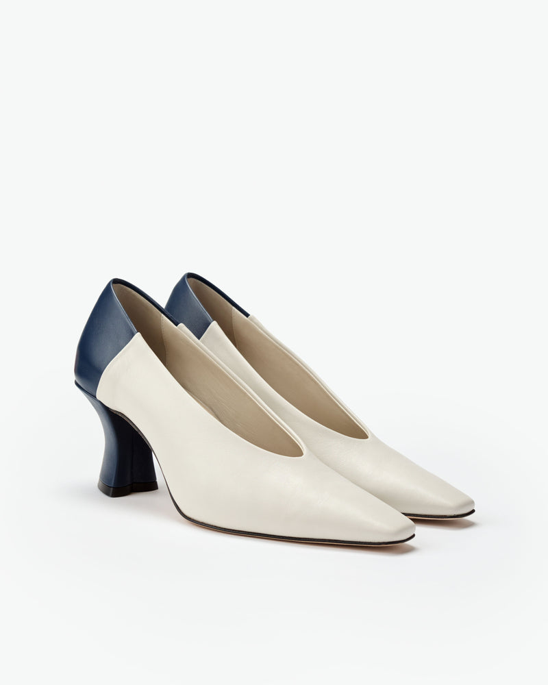 Translation missing: en.Camellia Pump Two-Toned