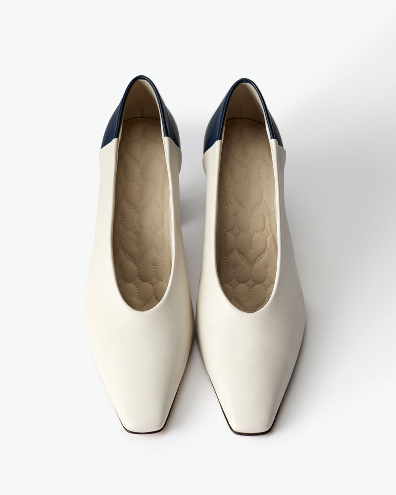 Translation missing: en.Camellia Pump Two-Toned