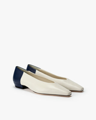Camellia Flat Two-Toned